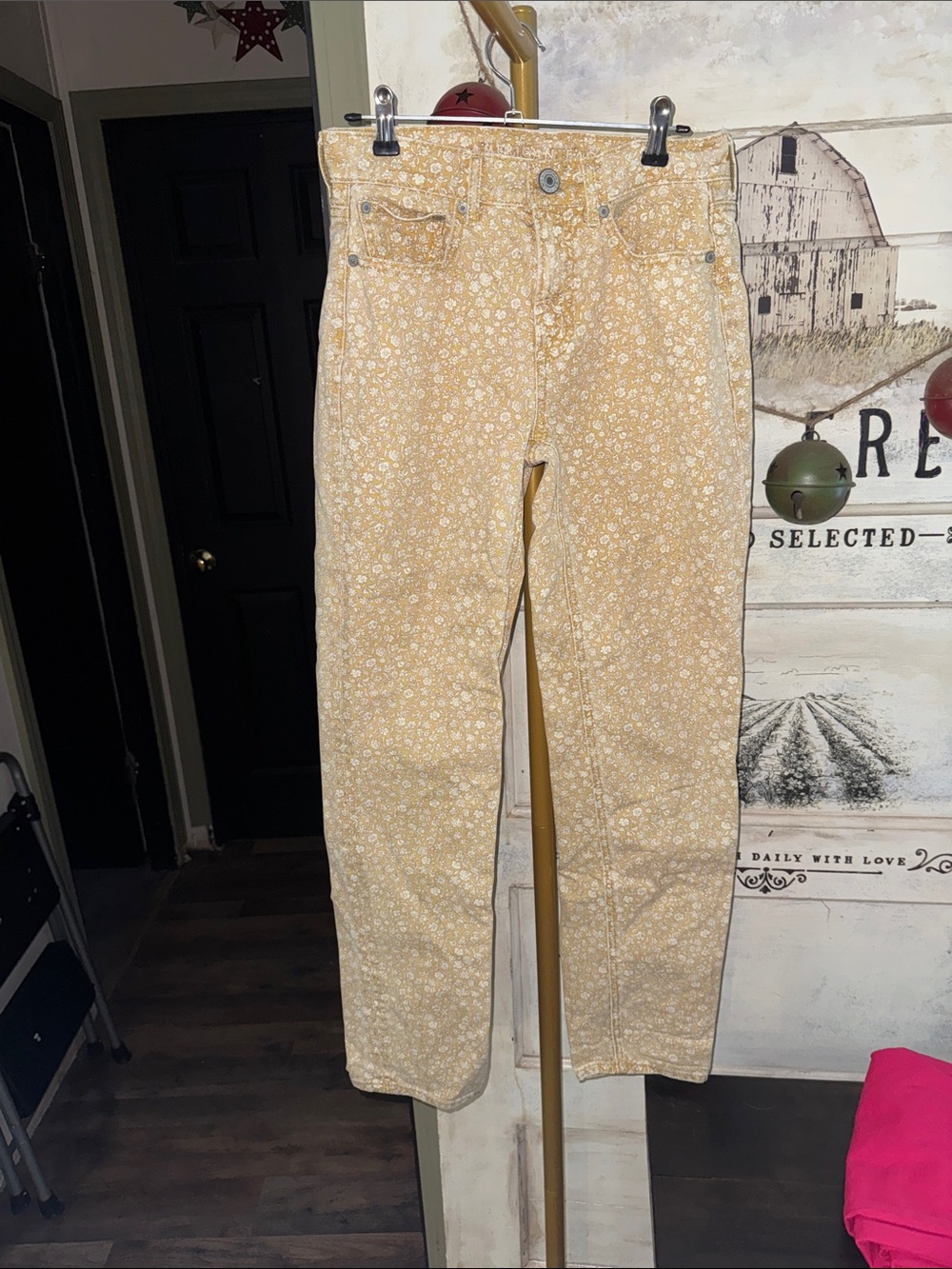 American Eagle Outfitters Yellow Floral Straight-Leg Jeans